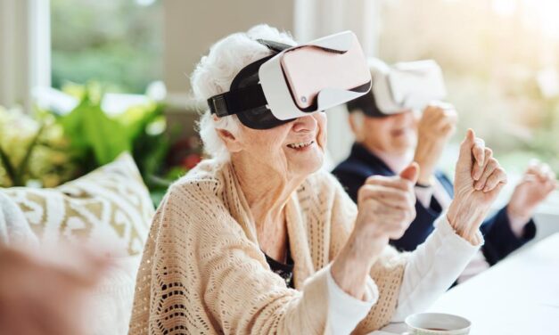 How Virtual Reality (VR) Is Benefiting Seniors